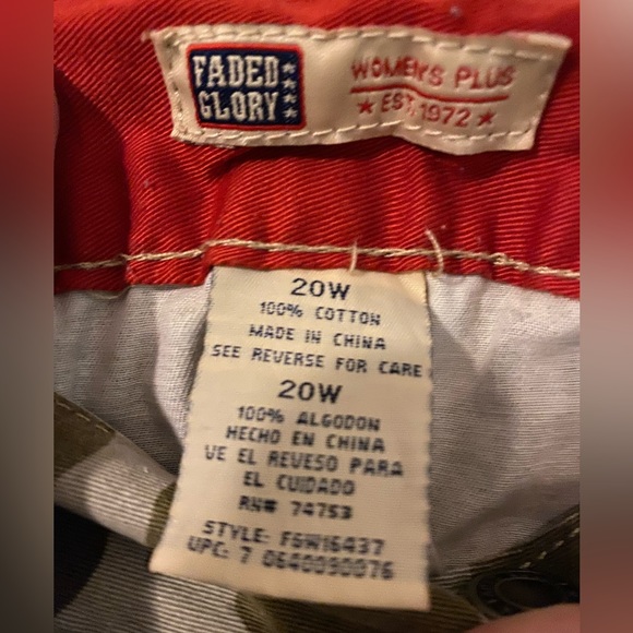 Faded Glory Womens Camo pants. Size 20W. EUC, worn once. - Picture 2 of 3